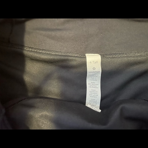 Lululemon speed up shorts (tall) - Picture 3 of 3